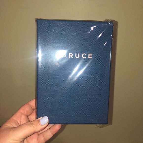 LARUCE 14 Piece Brush Set with Travel Cup NWT